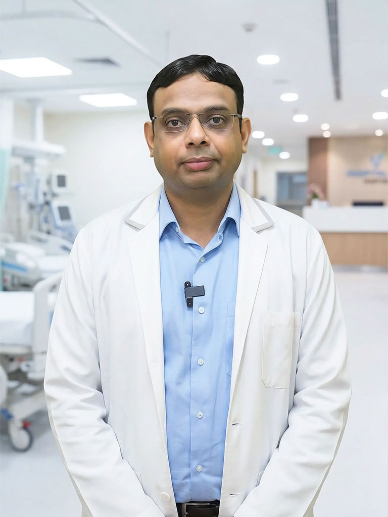 Dr. Mohit Saxena - Senior Consultant - Medical Oncologist